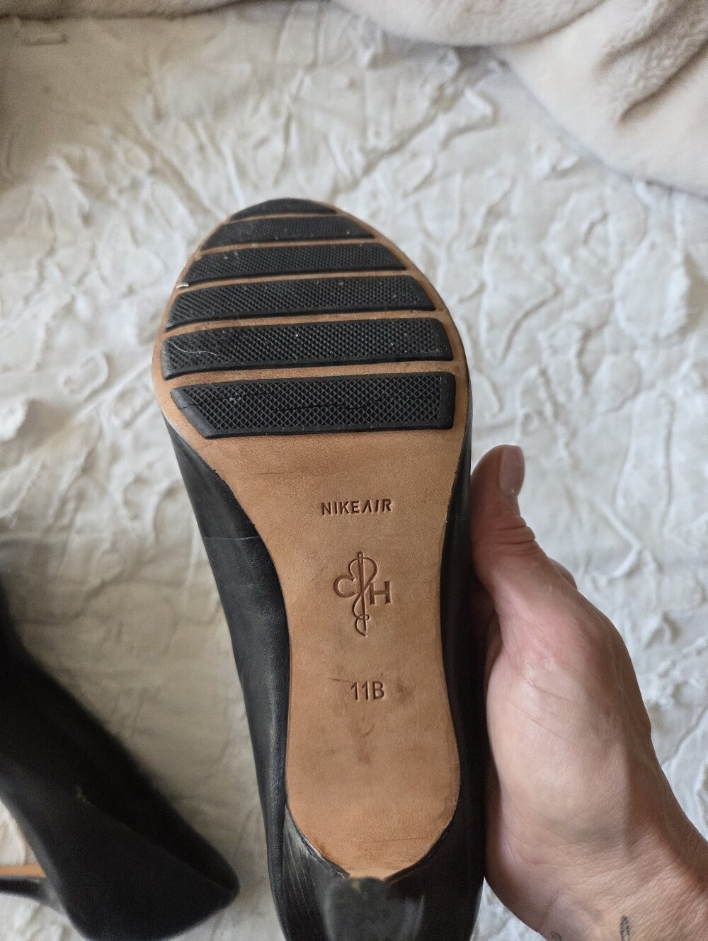 Cole Hahn Nike Air Classic Black Women's Leather Pumps - Sleek High Heels - Picture 4 of 5